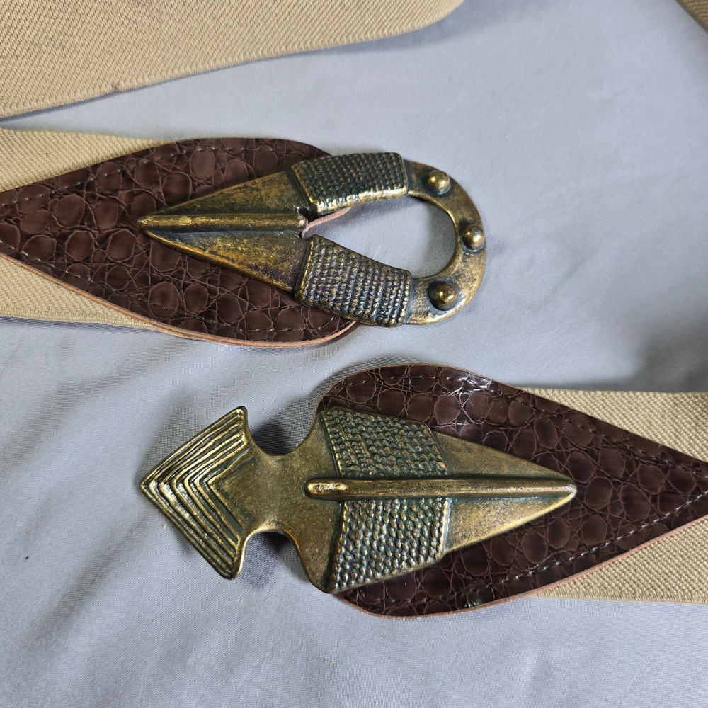 Vintage Wide Elastic Cinch Belt Tan Brown Arrow Brass Sculptural Buckle 31in - Picture 4 of 9